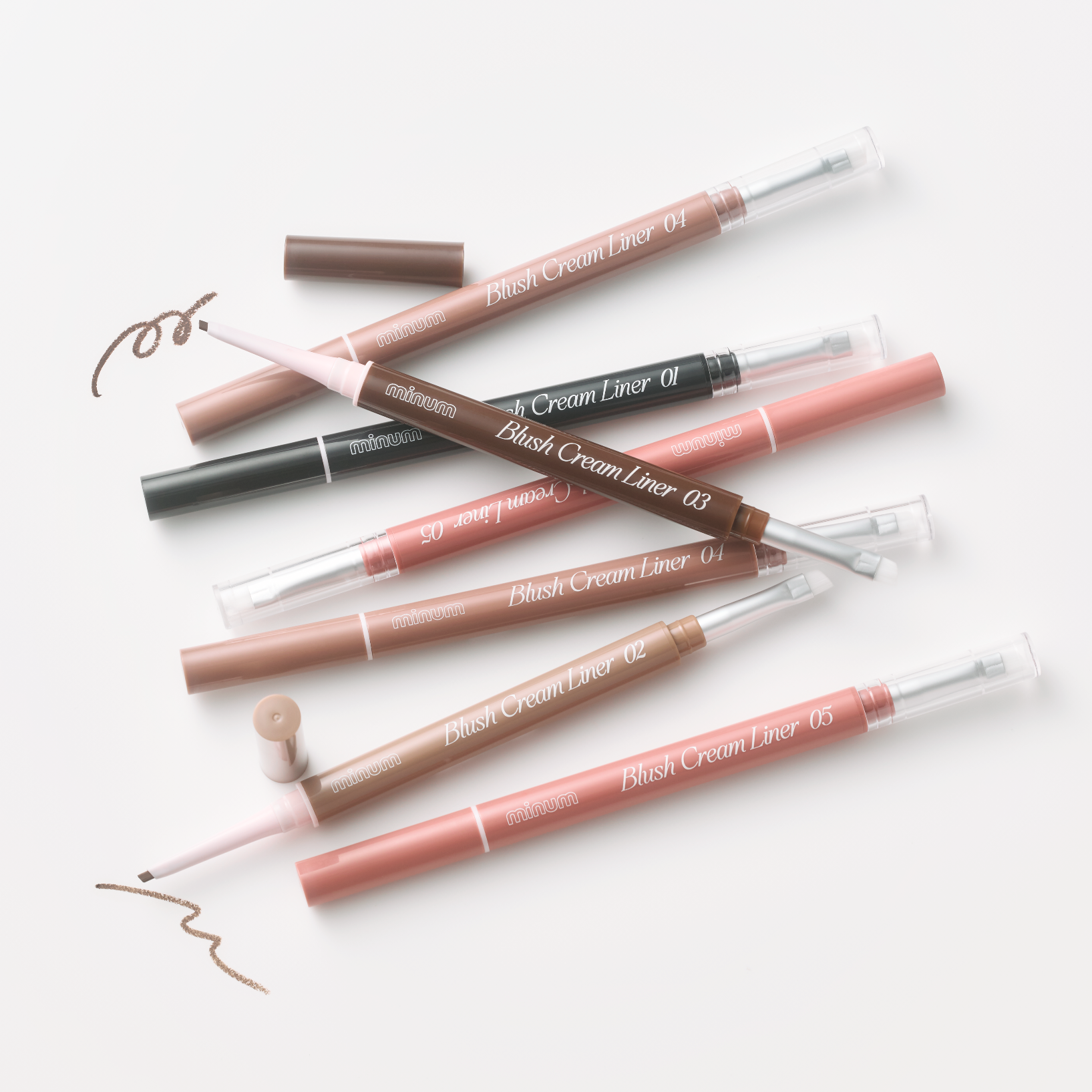 ブラッシュクリームライナー